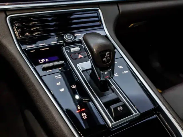 Porsche Panamera — Фото автомобиля 28