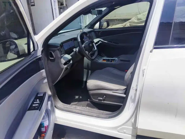 Geely Galaxy L7 — Фото автомобиля 8