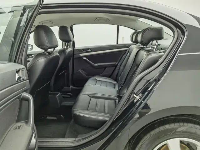 Volkswagen Lavida — Фото автомобиля 15