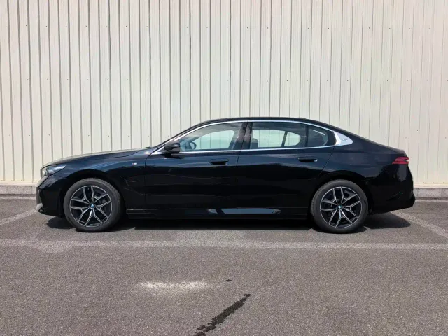BMW i5 — Фото автомобиля 5