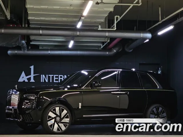 Rolls-Royce Cullinan — Фото автомобиля 3