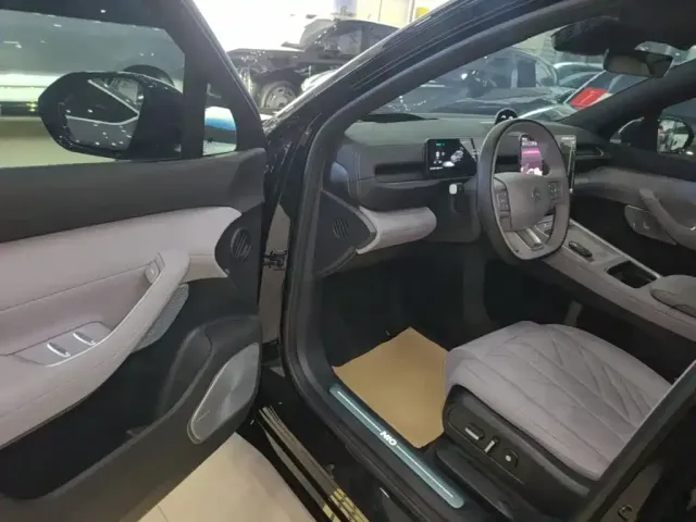 Nio EC6 — Фото автомобиля 15