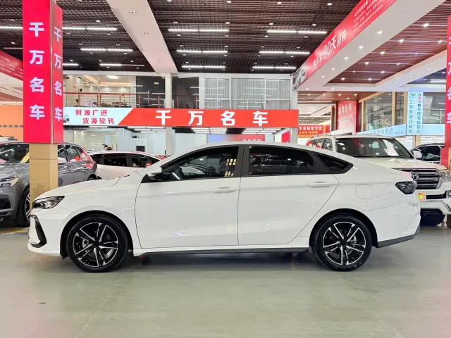 Geely Binrui — Фото автомобиля 3
