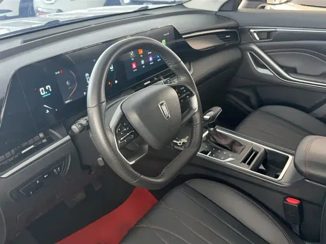 Bestune T55 — Фото автомобиля 14
