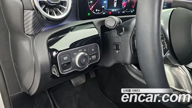 Mercedes-Benz A-Class — Фото автомобиля 27
