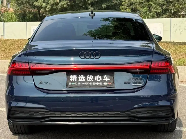 Audi A7L — Фото автомобиля 5