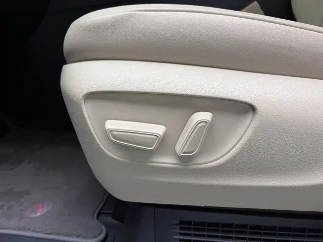 Toyota Alphard — Фото автомобиля 6