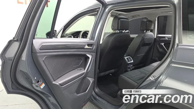 Volkswagen Tiguan — Фото автомобиля 16