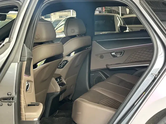 BYD Han — Фото автомобиля 12