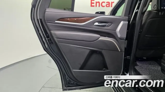 Cadillac Escalade Generation 5 — Фото автомобиля 25