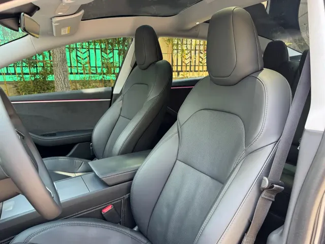 Tesla Model 3 — Фото автомобиля 7