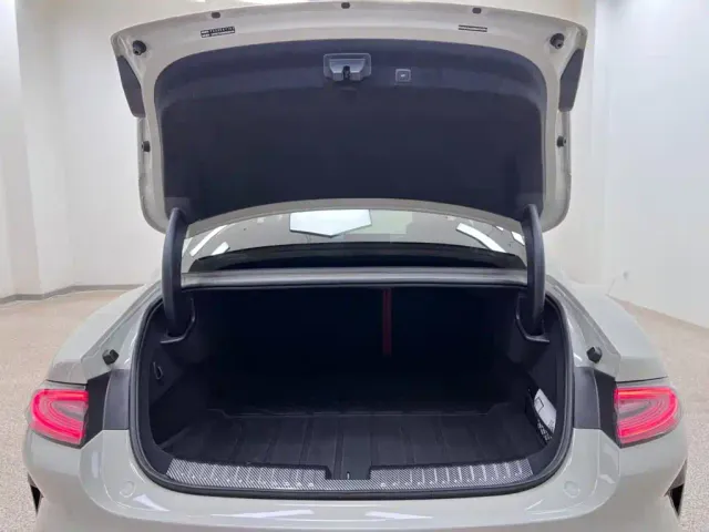 Xiaomi SU7 — Фото автомобиля 15