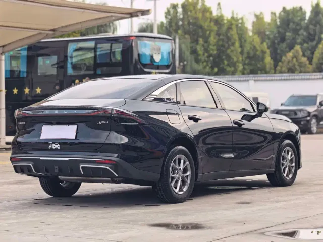 Geely Galaxy L6 — Фото автомобиля 7