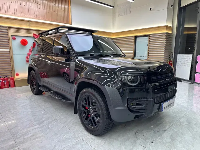 Land Rover Defender — Фото автомобиля 3