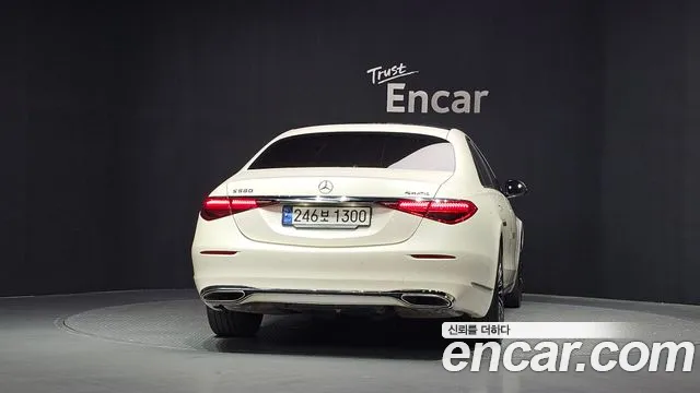 Mercedes-Benz S-Class — Фото автомобиля 4