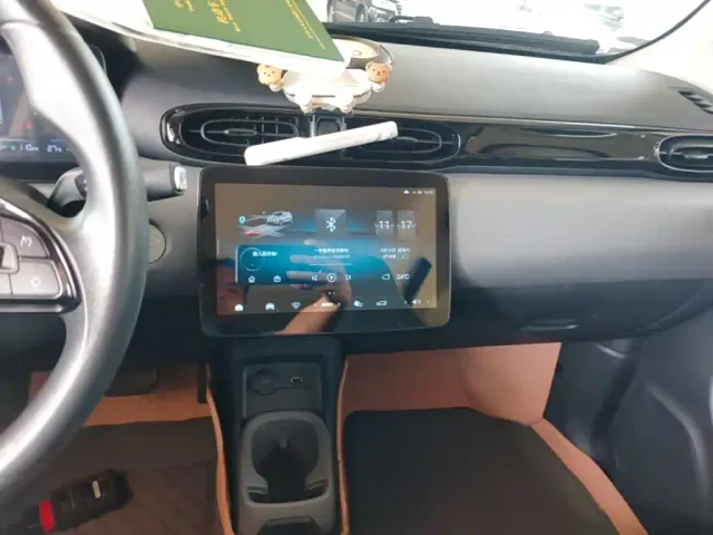 Leapmotor T03 — Фото автомобиля 12