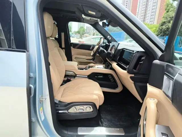BYD FangChengBao Leopard 8 — Фото автомобиля 24