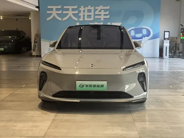 Nio ET5 Touring — Фото автомобиля 2
