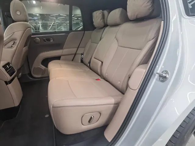 Li Auto i6 — Фото автомобиля 4
