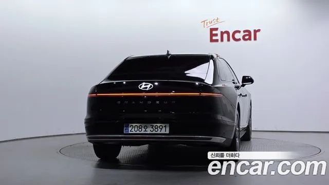 Hyundai Grandeur GN7 — Фото автомобиля 4