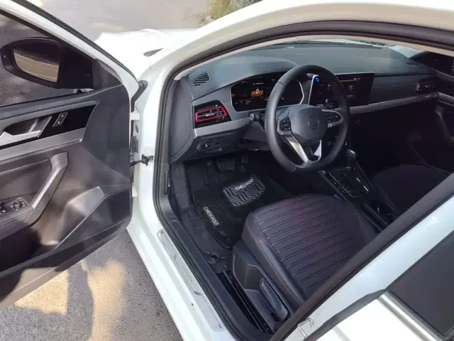 Volkswagen Lavida — Фото автомобиля 15