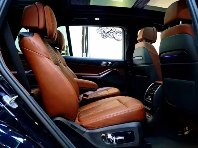 BMW X7 — Фото автомобиля 8