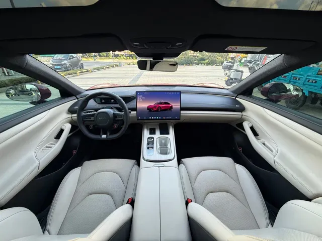Xiaomi SU7 — Фото автомобиля 6