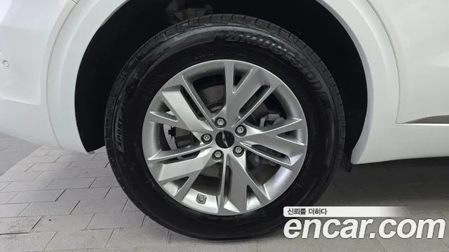 Genesis GV70 2.5T Бензин 2WD — Фото автомобиля 5