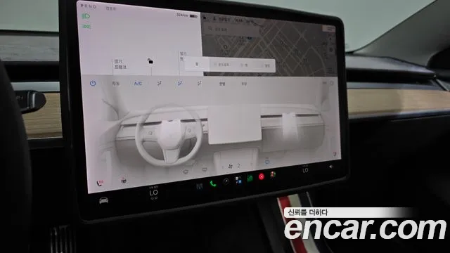 Tesla Model 3 — Фото автомобиля 24