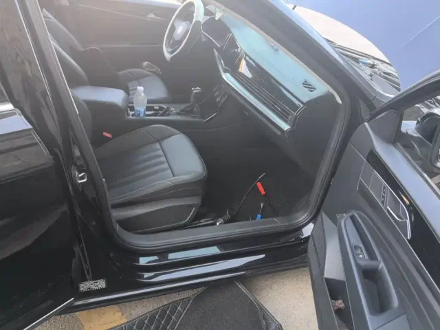 Volkswagen Passat — Фото автомобиля 19