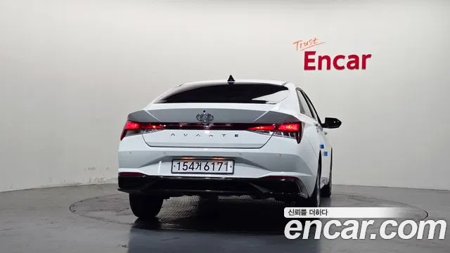 Hyundai AVANTE Avante (CN7) — Фото автомобиля 4