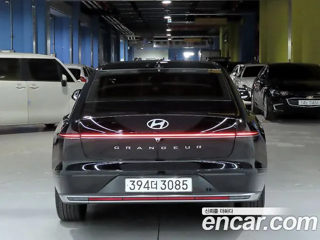Hyundai Grandeur Grandeur (GN7) 2.5 Бензин 2WD — Фото автомобиля 3