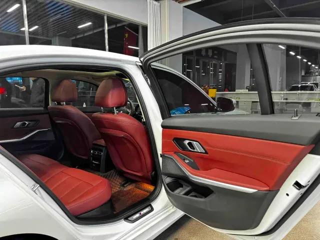 BMW 3 Series — Фото автомобиля 12