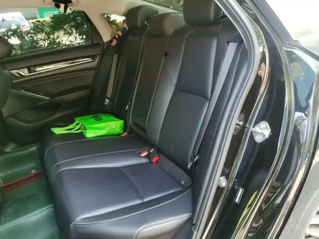 Honda Accord — Фото автомобиля 18