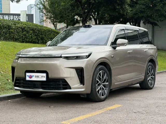 Фотография автомобиля — GAC Trumpchi Xiangwang S9