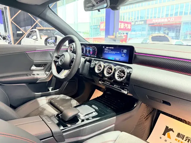 Mercedes-Benz A-Class — Фото автомобиля 15
