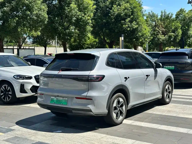 Geely Galaxy E5 — Фото автомобиля 3