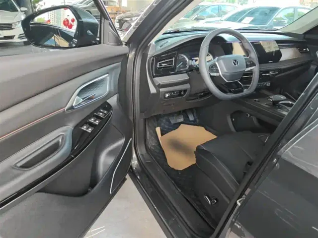 Changan X7 Plus — Фото автомобиля 15