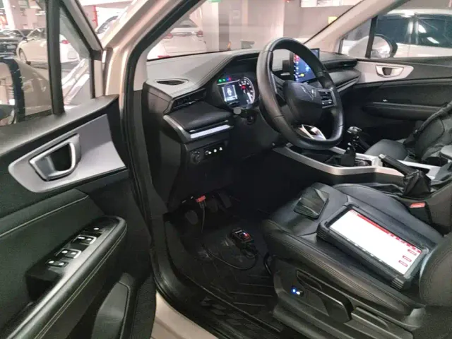 Wuling Jiachen — Фото автомобиля 15