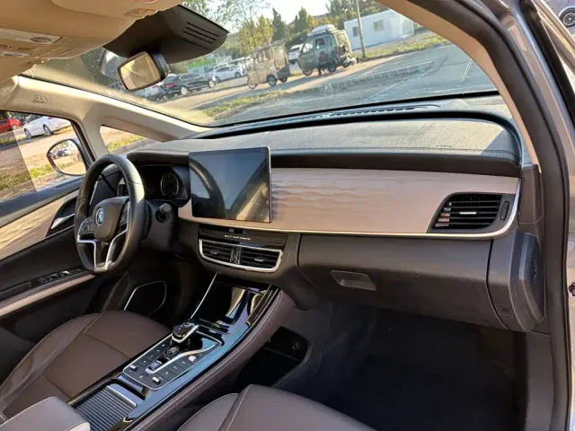 BYD Song MAX — Фото автомобиля 17