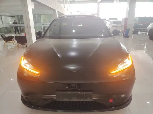 Arcfox Alpha S — Фото автомобиля 2