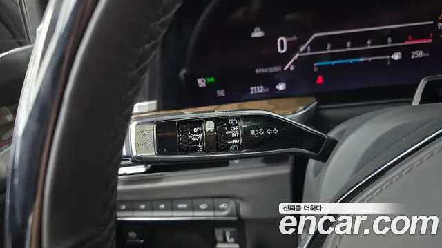Cadillac Escalade 5th Gen — Фото автомобиля 29