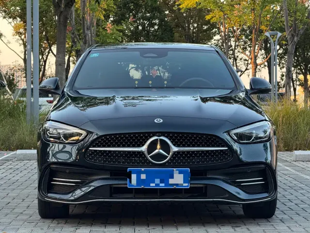 Mercedes-Benz C-Class — Фото автомобиля 2