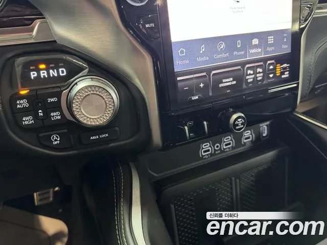 Dodge Ram Pick Up — Фото автомобиля 9