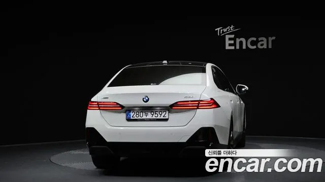 BMW 5-Series 5 серия (G60) 530i xDrive M Sport — Фото автомобиля 3