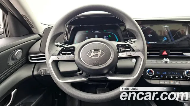 Hyundai Avante CN7 — Фото автомобиля 13