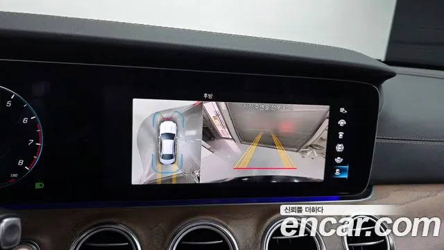 Mercedes-Benz E-Class — Фото автомобиля 15
