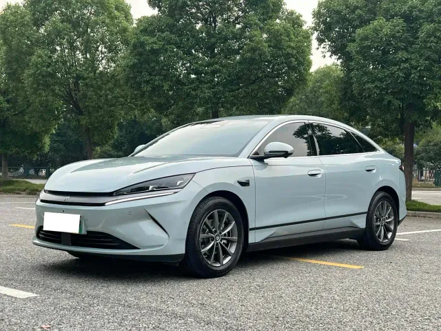Фотография автомобиля — BYD Qin L