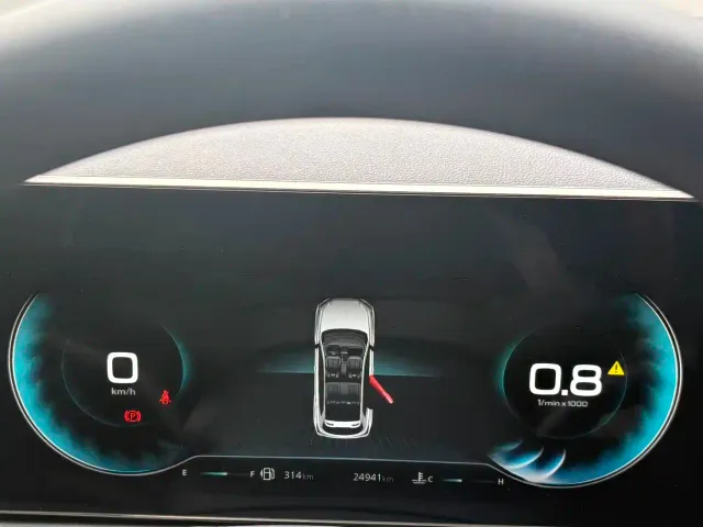 Roewe RX5 — Фото автомобиля 19