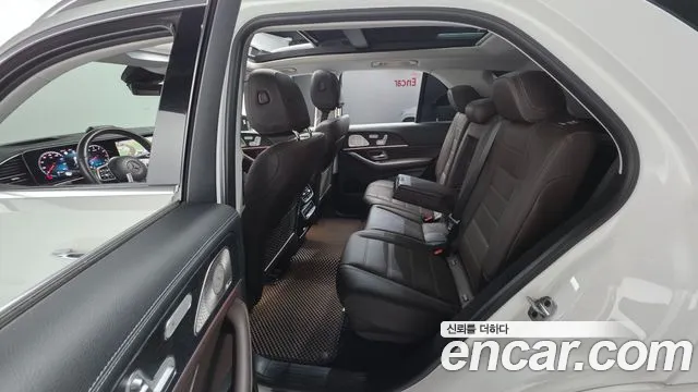 Mercedes-Benz GLE-Class — Фото автомобиля 17